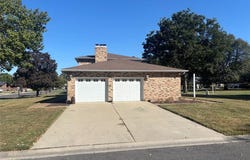 660 W 3rd, Trenton, IL 62293