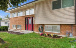 5210 S 900 E, Murray, UT 84117
