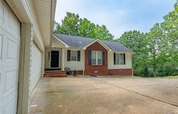 1642 Eastshore Drive, Cottondale, AL 35453