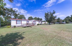 294 Pebble Hill Circle, Sylvester, GA 31791