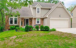 13723 W 75th Place, Lenexa, KS 66216