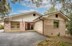 416 Jackson Avenue, Ocean Springs, MS 39564