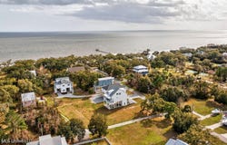 112 Cedar Avenue, Pass Christian, MS 39571