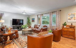 829 Lovetta Drive, Kettering, OH 45429