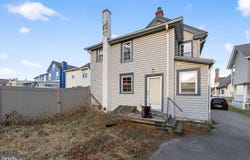 26 WATERLOO Avenue, BERWYN, PA 19312