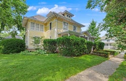 318 E Main Street, Monticello, IL 61856