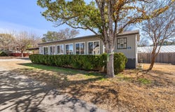 105 Hideaway Circle, Ingram, TX 78025
