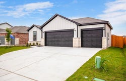 200 Janice Rd, Taylor, TX 76574