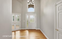 11 Willow Pointe Drive, Freeland, MI 48623