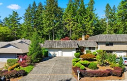 242 GREENRIDGE Dr, LakeOswego, OR 97035