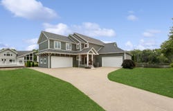 2545 Bay Pointe Drive, St. Joseph, MI 49085