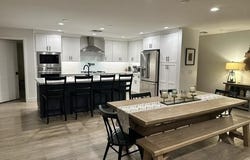 301 E ROYAL PALM Road, Phoenix, AZ 85020