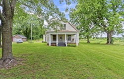 419 E New Melville Road, Willard, MO 65781