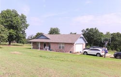 8951 Hilltop Road, Beggs, OK 74421