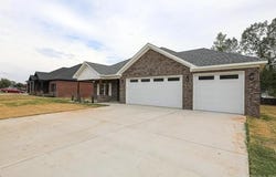211 Grant Dr, Bryant, AR 72022