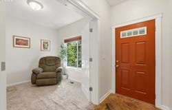 108 S 5TH St, Carlton, OR 97111