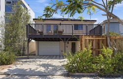 2011 Springfield Avenue, Hermosa Beach, CA 90254