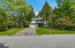 64 Stonegate Lane, Shelburne, VT 05482