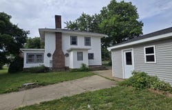 407 E Wall Street, Centerville, IA 52544