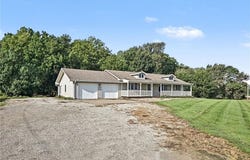 1039 225th Road, Troy, KS 66087