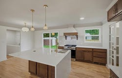 5806 W 75th Street, Prairie Village, KS 66208