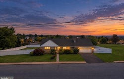 808 JEFFERSON Street, WHITEHALL, PA 18052
