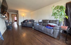 7827 Meade Avenue, Burbank, IL 60459