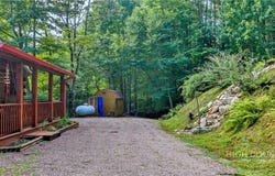 219 Ravenwood Drive, West Jefferson, NC 28694