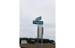6571 W Saint Charles Road, Sumner, MI 48801