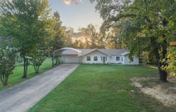 215 Pin Oak Drive, Cabot, AR 72023-0000