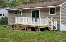 17 Bear Hill Road, Newton, NH 03858
