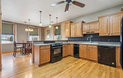 511 1st Avenue, Vinton, IA 52349