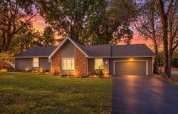 8206 Oakmont Drive, Nixa, MO 65714