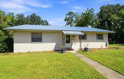 920 Read Ave, Crescent City, FL 32112