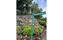 982 Brighton Way, Warwick, RI 02886
