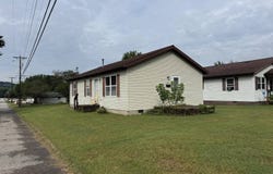 1000 Gallatin Street, Ravenswood, WV 26164