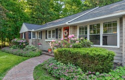 2 Avon Road, Delmar, NY 12054
