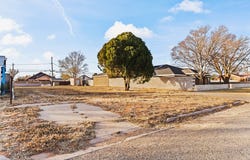 811 17th St, Seagraves, TX 79359