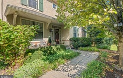 105 TRAYMORE Lane, MEDIA, PA 19063