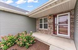 35 Lodge Trail, Monticello, IL 61856