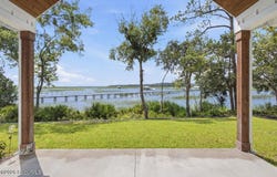 87 Lighthouse Way, Woodbine, GA 31569