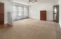 802 E 14th St, Cameron, TX 76520