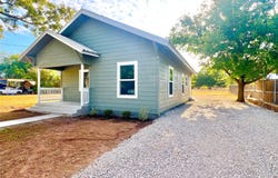 206 Vine Street, Bangs, TX 76823