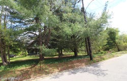 6 Evergreen Drive, Jackson, NJ 08527