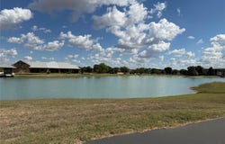102 Ranch Estates Cir, Martindale, TX 78130