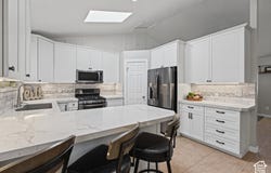 5709 S 2200 W, Roy, UT 84067