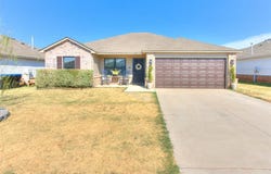 1325 Peridot Lane, Noble, OK 73068