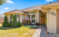 601 Sapphire Boulevard, Hewitt, TX 76643