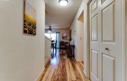 2221 RIDGEWAY Dr, Eugene, OR 97401