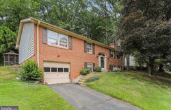 1843 FOXSTONE Drive, VIENNA, VA 22182